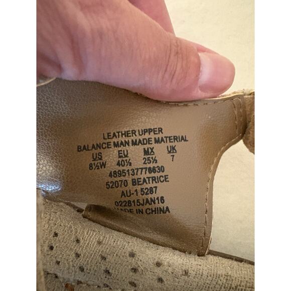 Cobbie Cuddlers Sandals Womens Size 8.5W Beatrice 52070 Tan Suede Comfort - Picture 8 of 8